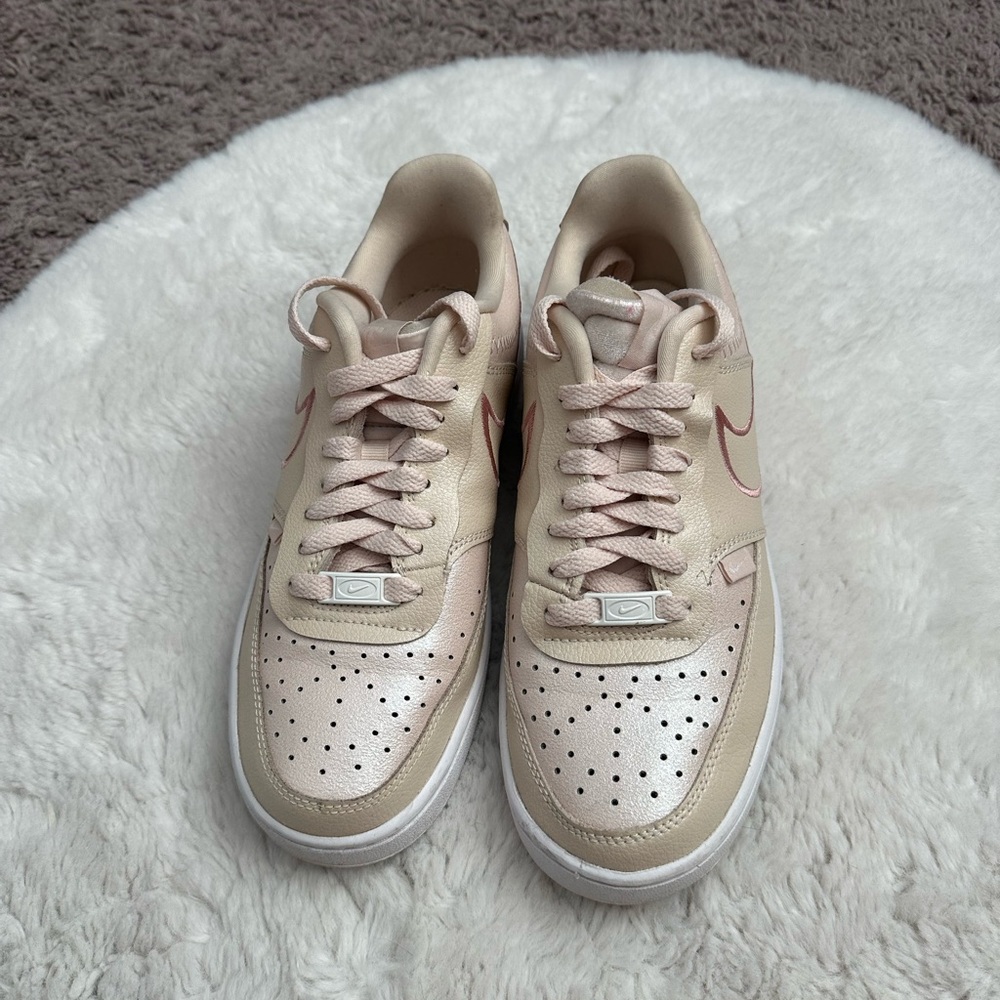 Nike Women's Beige and Pink Sneakers